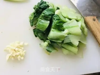 Make Garlic cabbage step 1