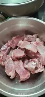 Make Barden Doo makes pigbone soup step 1