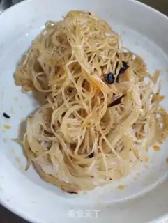 Make Chicken soybean sprouts and tweezers step 2