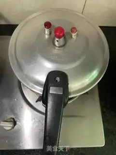 Make Garlic sprouts step 0
