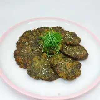 Make Fried willow meat pie step 3