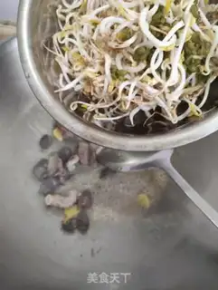 Make Chicken soybean sprouts and tweezers step 5