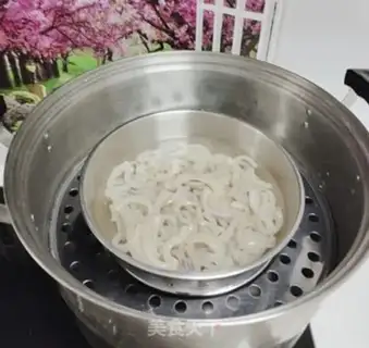 Make Creative cherry pig-skin freezing step 2