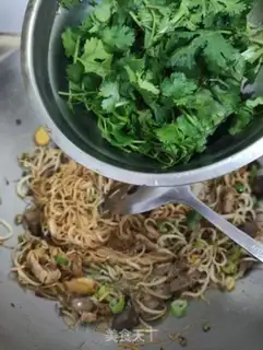 Make Chicken soybean sprouts and tweezers step 7