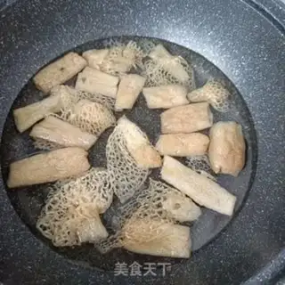 Make Noodles and cheese step 1