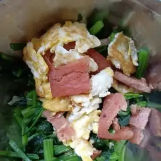 Make Fried omelet with spinach step 14