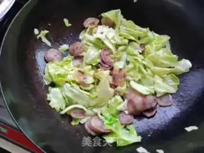Make Sausage fried hand tore the dishes step 6