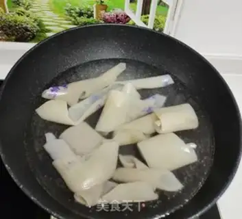 Make Creative Emerald Corn Piggy Frozen step 0