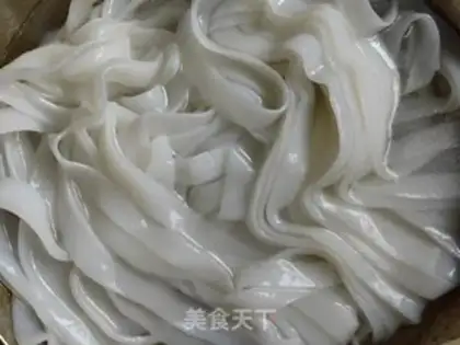 Make Egg fried river powder step 0
