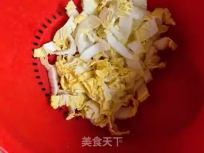 Make Egg fried river powder step 1