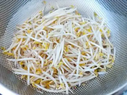 Make Soccer bean sprouts step 1