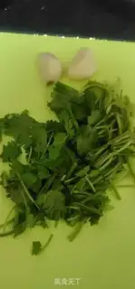 Make The cucumber by the skirt step 5