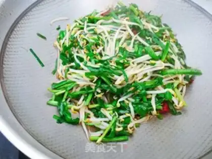 Make Soccer bean sprouts step 4