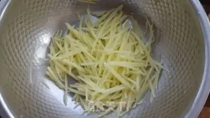 Make Frozen potatoes step 1