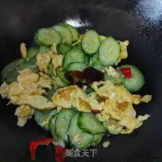 Make cucumber fried eggs step 9