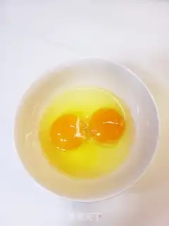 Make Fresh lilies for eggs step 1