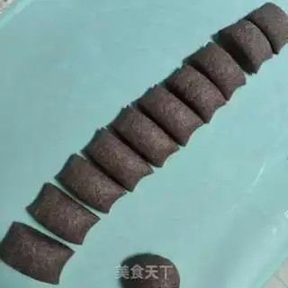 Make Black wheat buns step 2