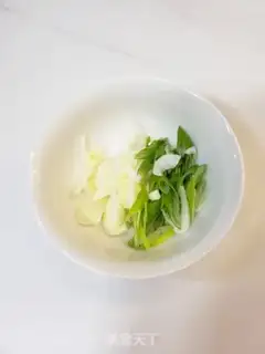 Make Fresh lilies for eggs step 2