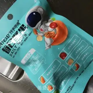 Make Red date cream, taron and yogurt step 2