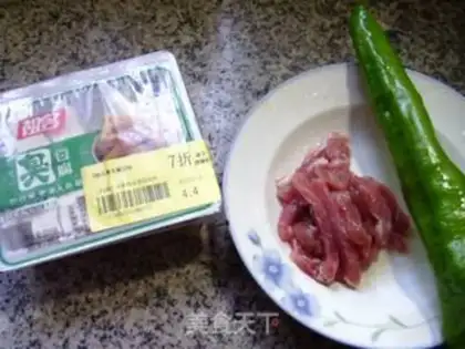 Make Skinny peppers fried tofu step 0