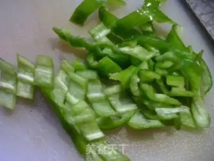 Make Skinny peppers fried tofu step 1