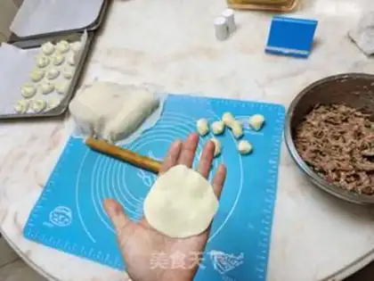 Make Fresh meat buns step 3