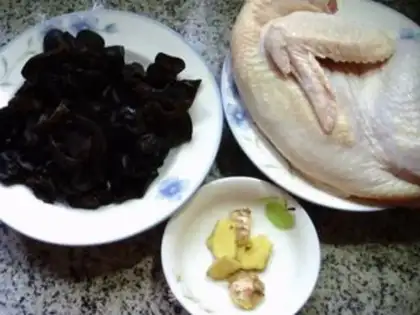 Make Blackwood. Three yellow chickens step 0