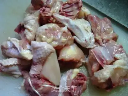 Make Blackwood. Three yellow chickens step 1