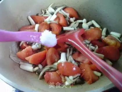 Make Twin mushrooms and fried tomatoes step 6