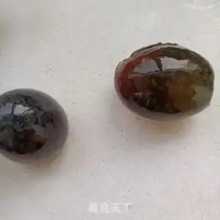 Make White jade cucumber with eggs step 2