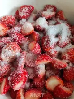 Make Homemade strawberry sauce step 3
