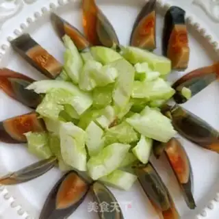 Make White jade cucumber with eggs step 4