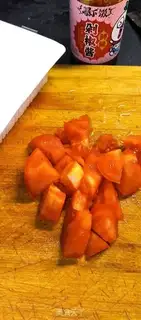 Make Pepper hugs the eggs step 0