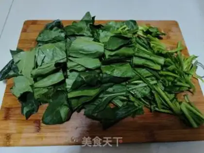 Make Eggskin spinach step 1