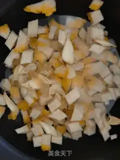 Make Golden Ear lily soup step 3