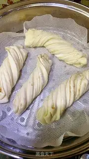 Make A fragrance roll step 8