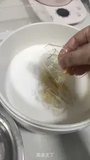 Make Strawberry yogurt mousse step 5