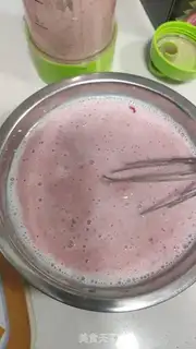 Make Strawberry yogurt mousse step 9