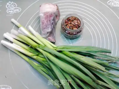 Make Bean gravy white corn bread step 0