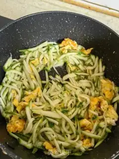 Make Pumpkin with fried eggs step 6