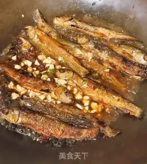 Make A little fish in sauce step 2