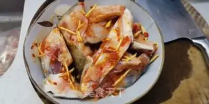 Make Garlic sauce, steamed fish head step 2