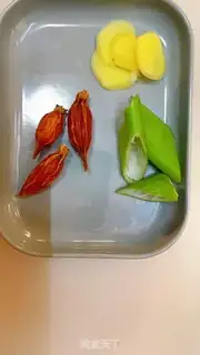Make Spicy hands tore chickens step 2