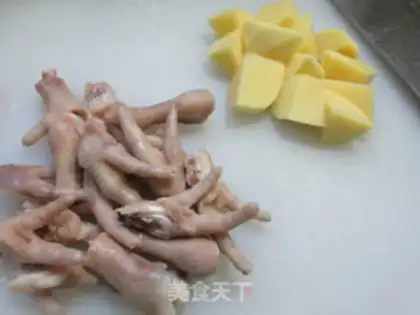 Make The chicken claws burn the sea step 1