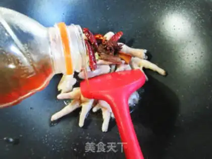 Make The chicken claws burn the sea step 3