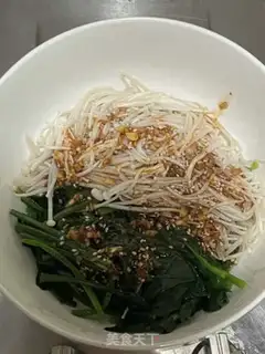 Make Spinach with golden needle mushrooms step 12