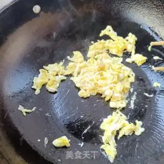 Make Eggs and horse heads step 9