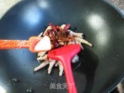 Make The chicken claws burn the sea step 6