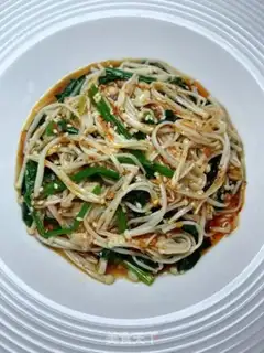 Make Spinach with golden needle mushrooms step 15