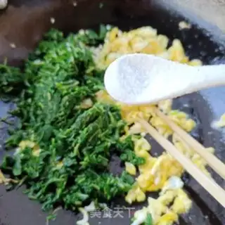 Make Eggs and horse heads step 12